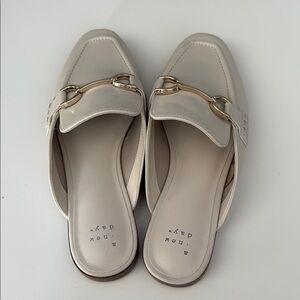 Bow & Drape Cream Mules Elegant Slip-On Design